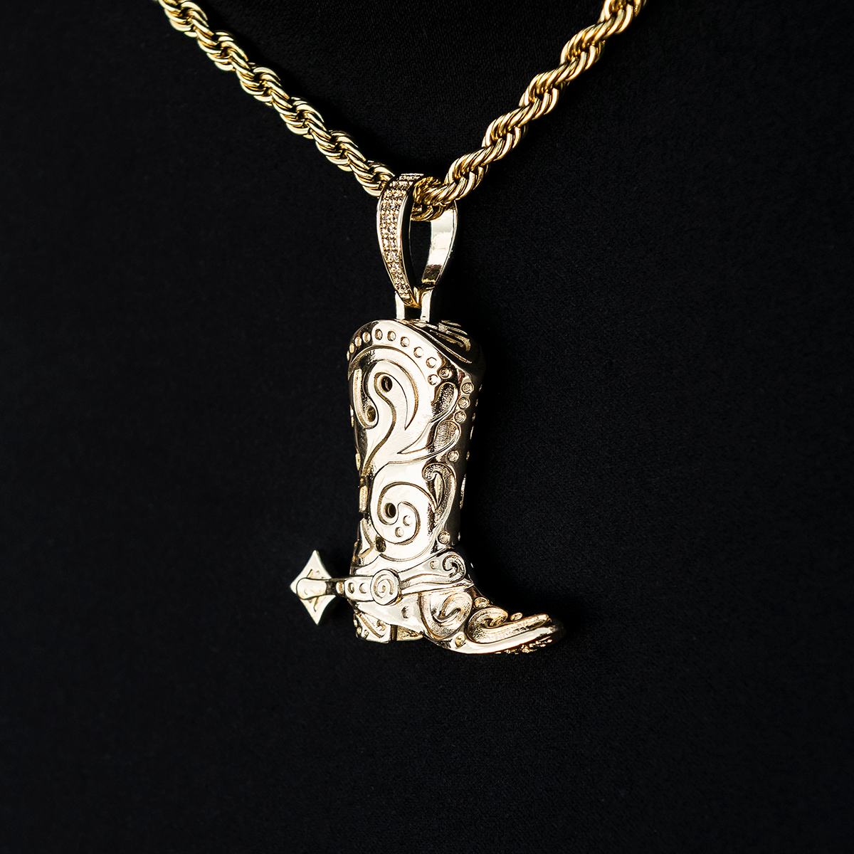 Cowboy Boot Pendant in Yellow Gold