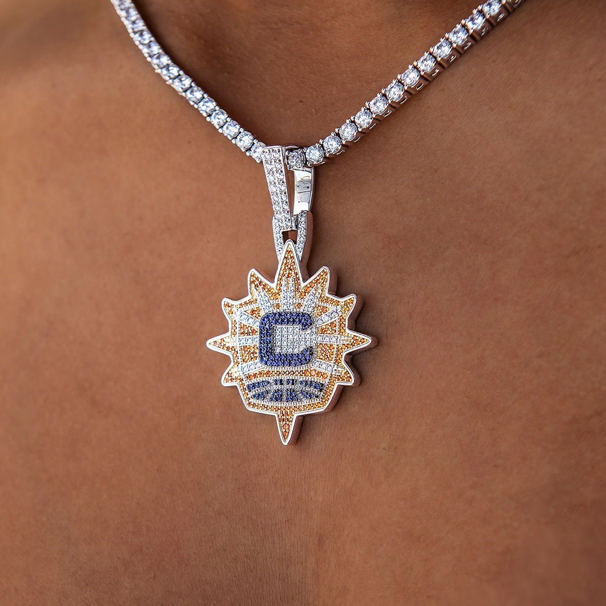 Connecticut Sun Official WNBA Logo Pendant in White Gold
