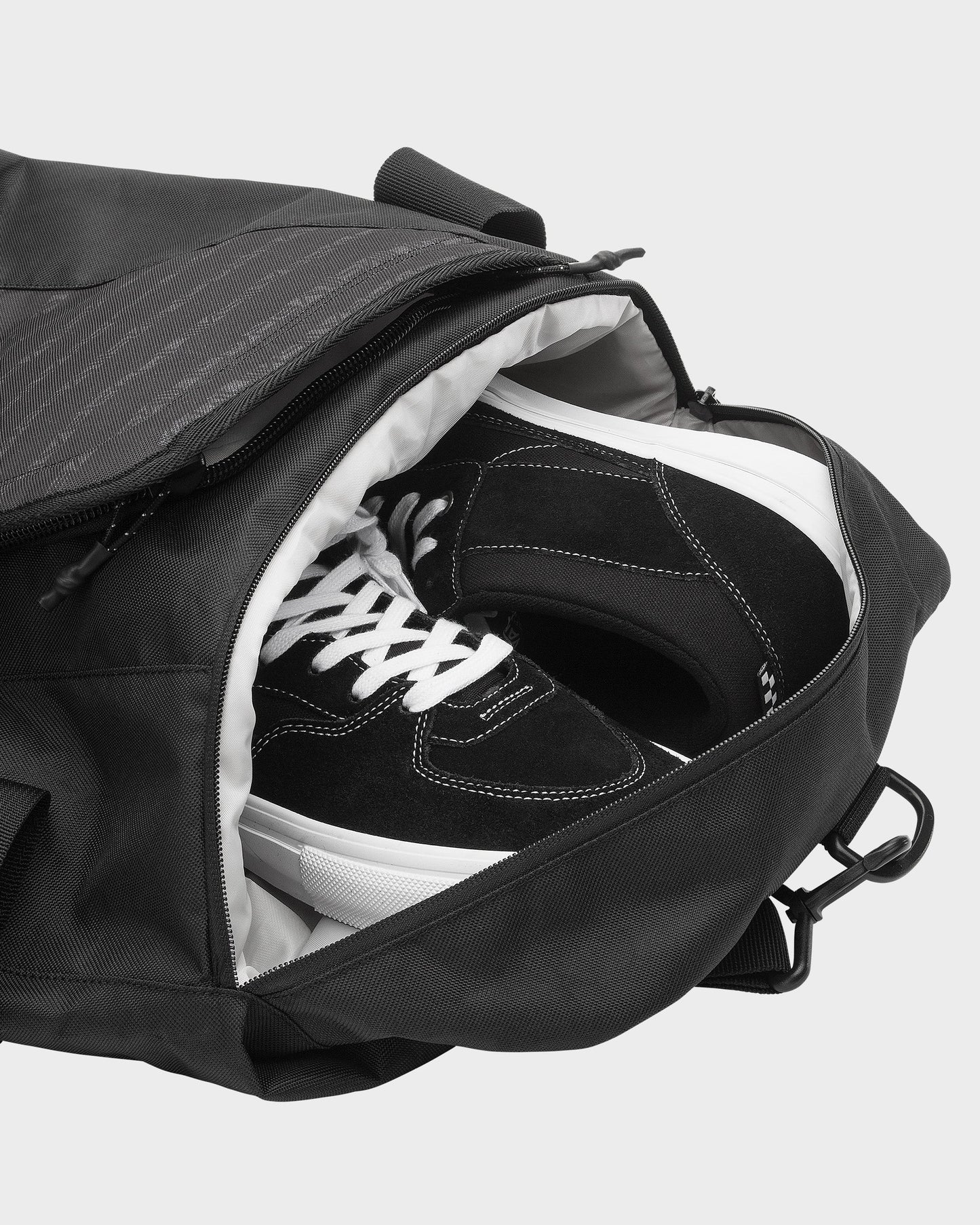 Shelter Duffel - Black