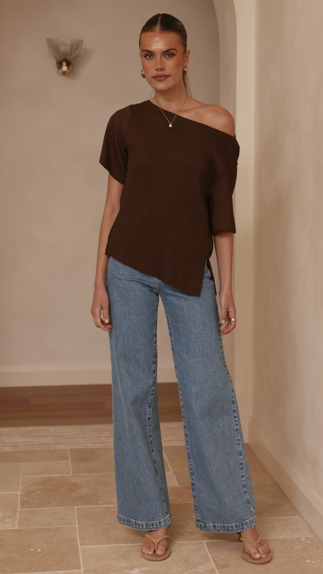 Aziel Off Shoulder Tee - Chocolate