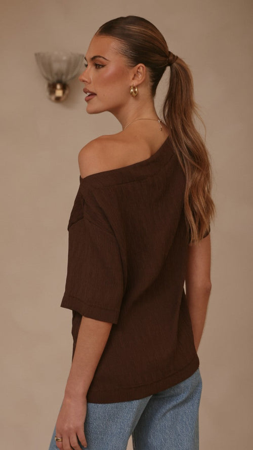 Aziel Off Shoulder Tee - Chocolate