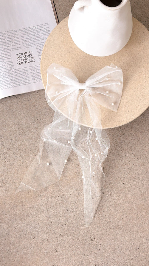 Bella Bow Pearl Clip - White