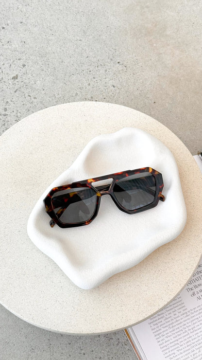 Amiri Sunglasses - Tort
