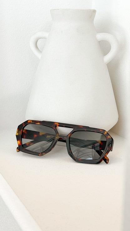 Amiri Sunglasses - Tort