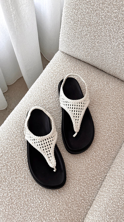 Anika Sandal - White