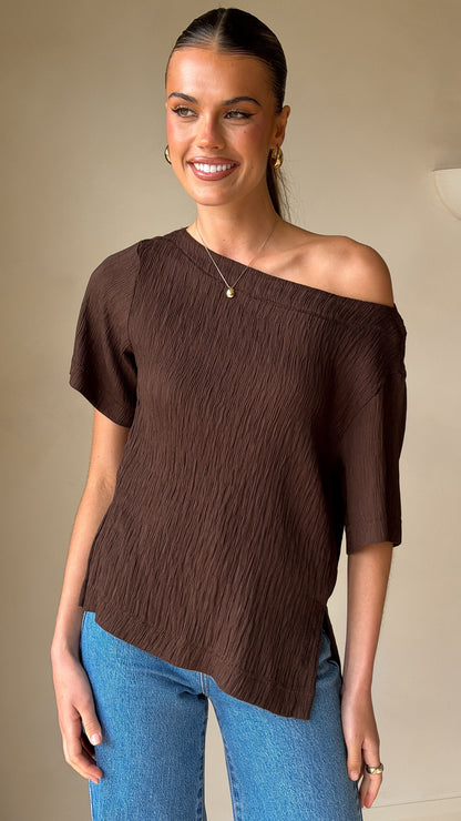 Aziel Off Shoulder Tee - Chocolate