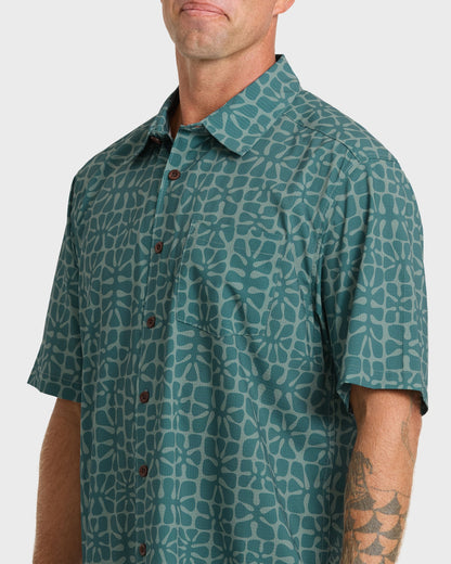 Waterman Coral Sea Performance Short Sleeve Shirt - North Atlantic