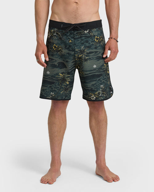Hi Sundown Scallop 19" Boardshorts - Black