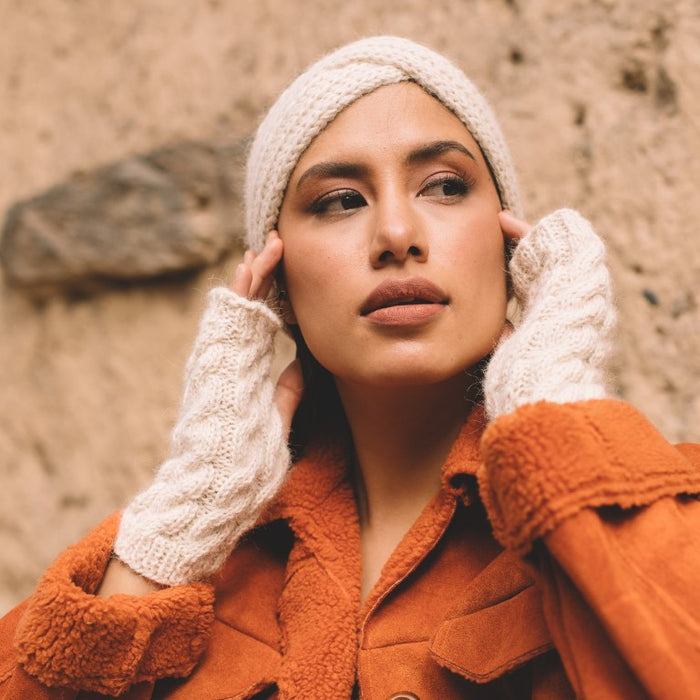 Wayra Cable Fingerless Gloves - Last Chance